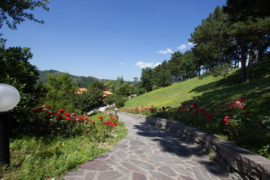 Antico Borgo I Cancelli 팔라쭐로술세뇨 외부 사진