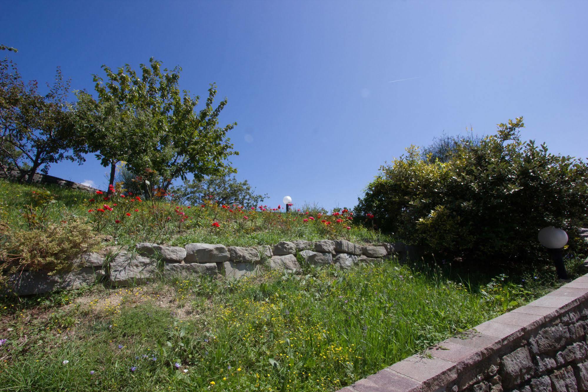 Antico Borgo I Cancelli 팔라쭐로술세뇨 외부 사진