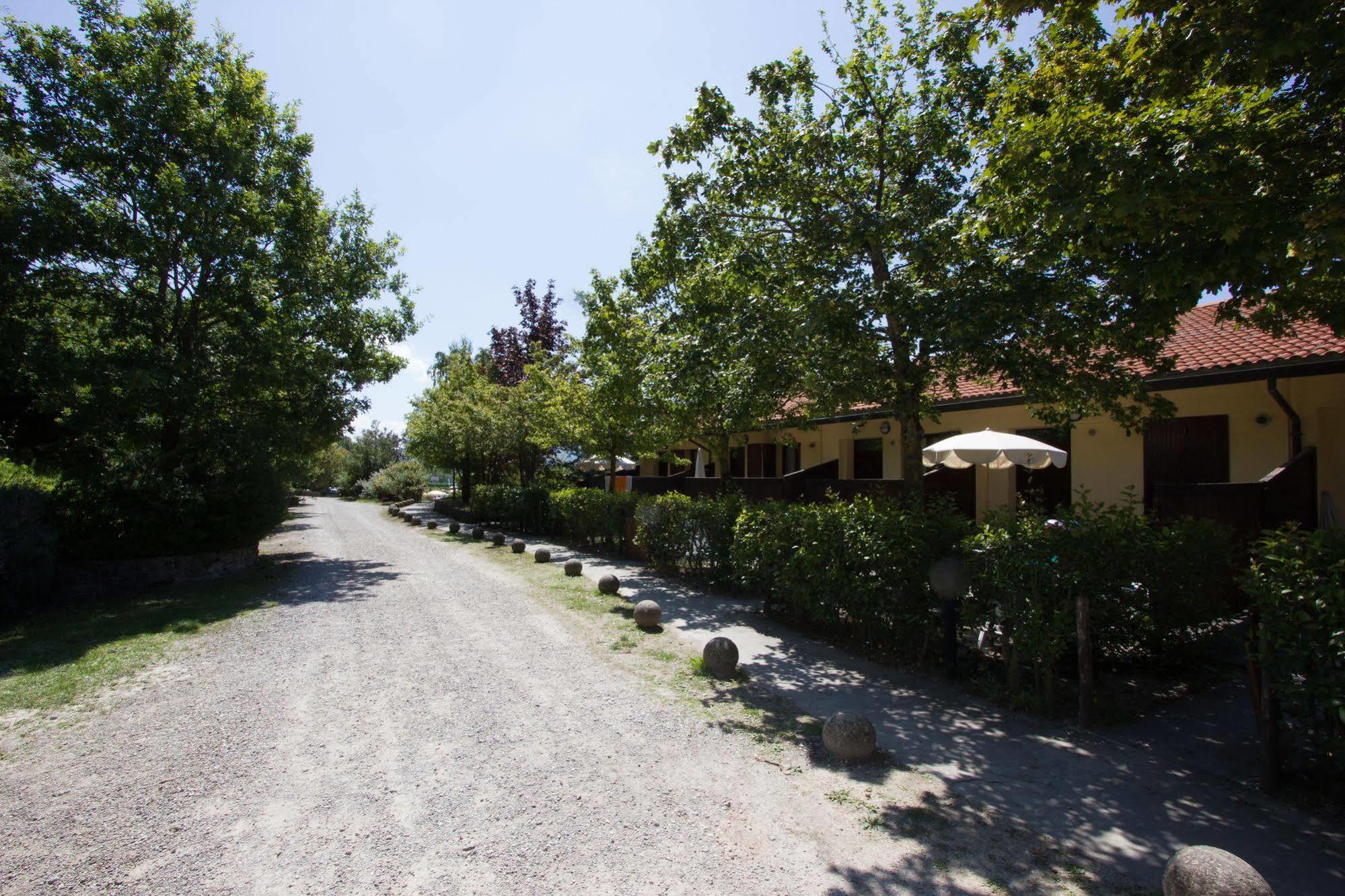Antico Borgo I Cancelli 팔라쭐로술세뇨 외부 사진