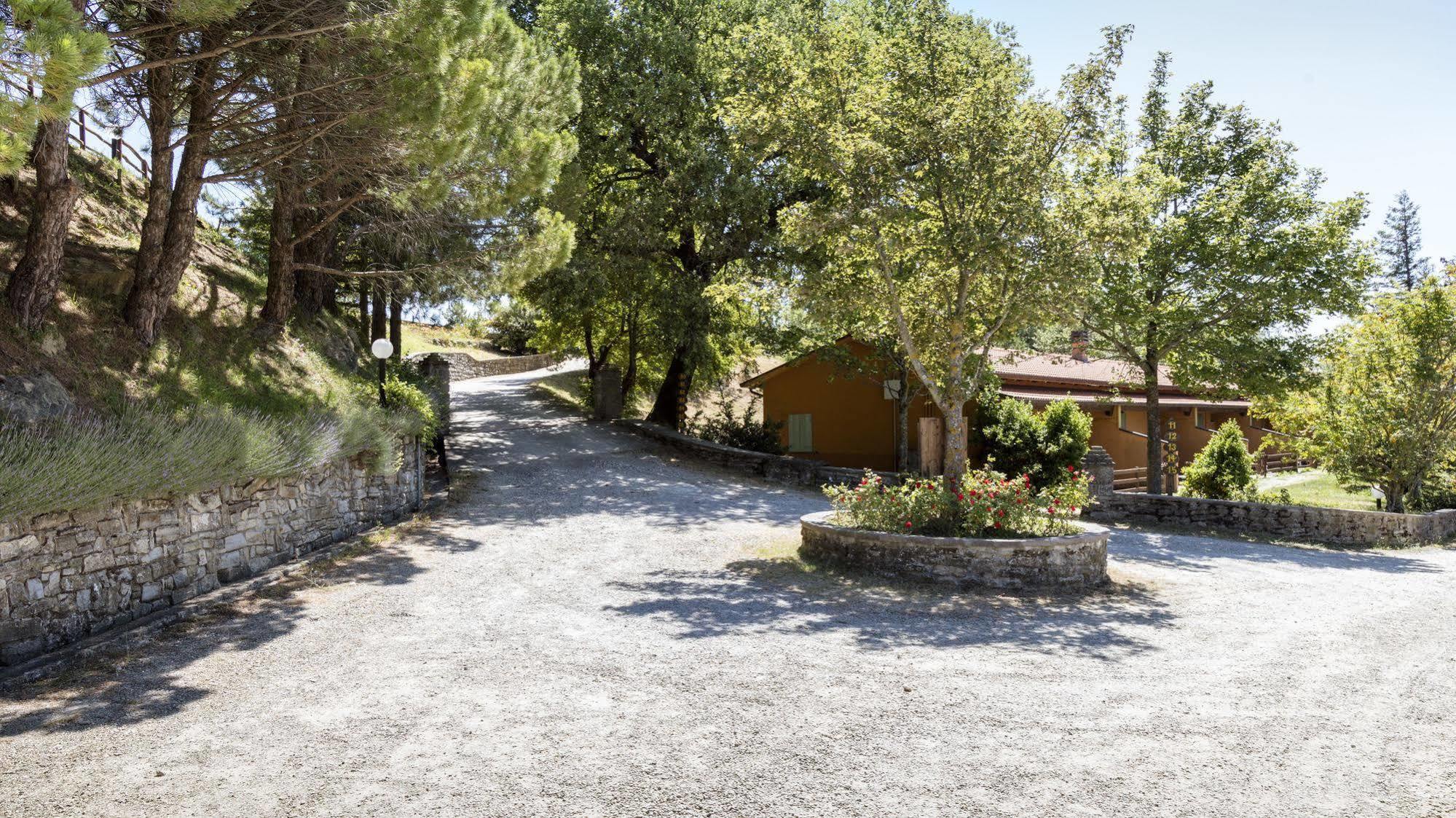 Antico Borgo I Cancelli 팔라쭐로술세뇨 외부 사진
